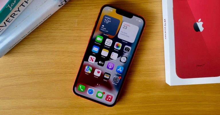 San-xuat-iPhone-13-bi-cham-1