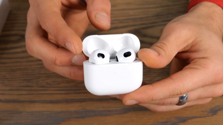 So sánh AirPods 2 và AirPods 3