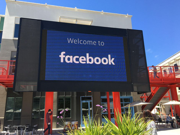 Facebook mở cửa hàng trải nghiệm