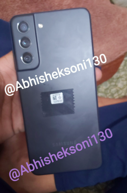 anh-tren-tay-galaxy-s21-fe-4