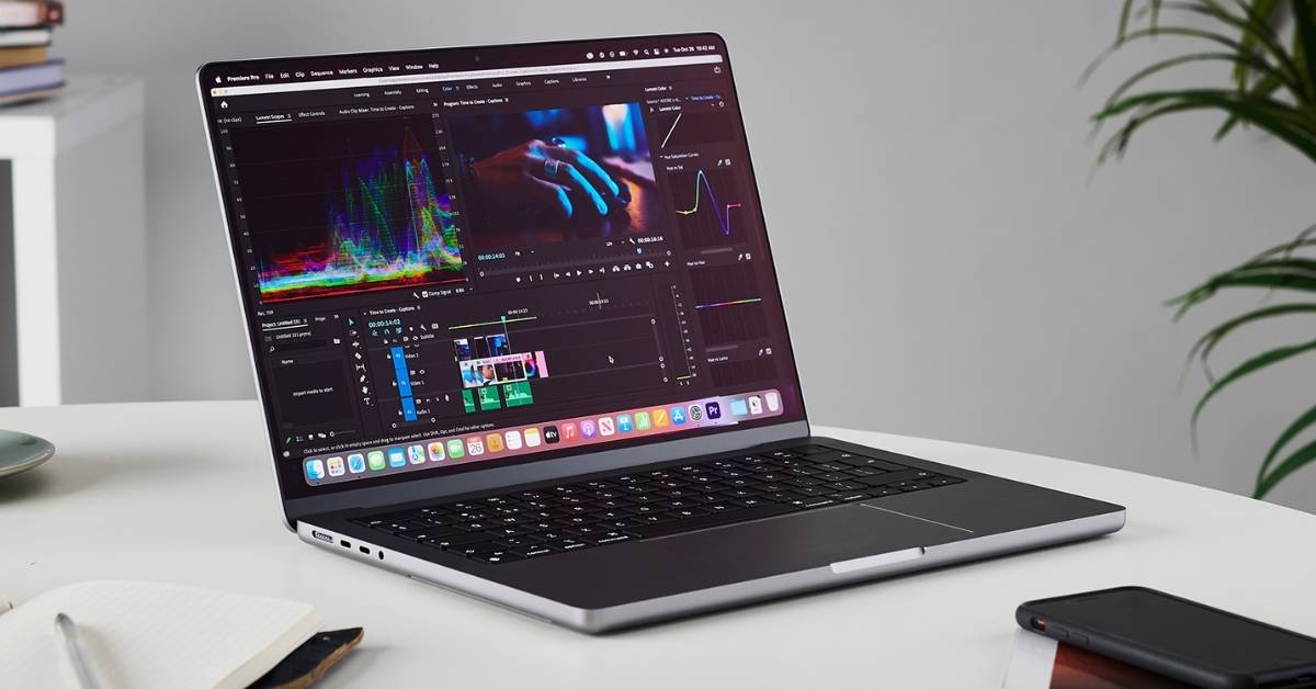 MacBook Pro 2021 tự giảm độ sáng