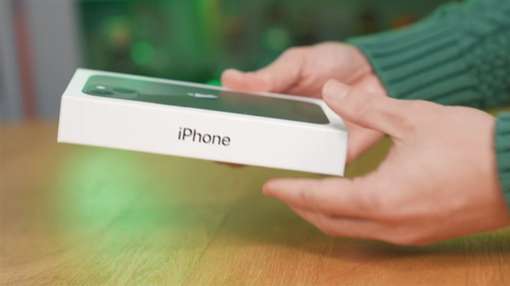 mo-hop-iphone-13-xanh-la-1