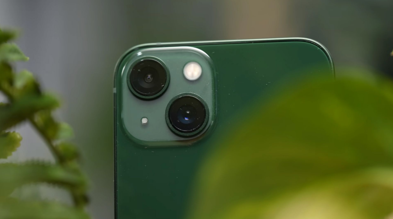 mo-hop-iphone-13-xanh-la-5