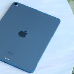 iPad Air 5 được Apple bổ sung một cải tiến quan trọng để thay thế pin dễ dàng hơn
