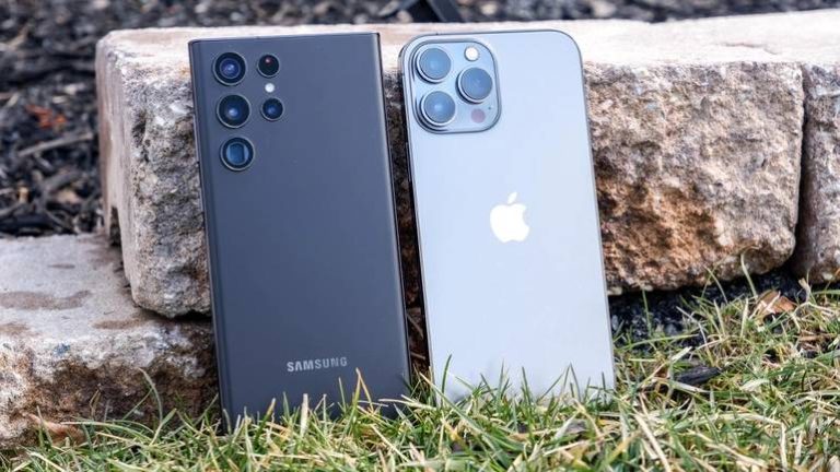 galaxy-s22-ultra-vs-iphone-13-pro-max-1648032195338