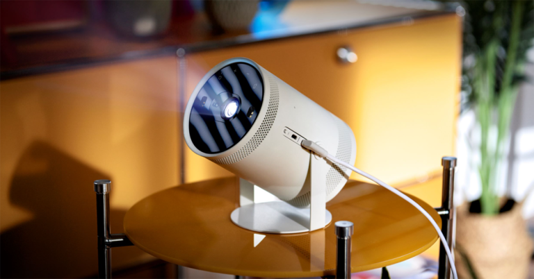 tang-goi-cuoc-xem-phim-khi-mua-Samsung-SmartTV-1