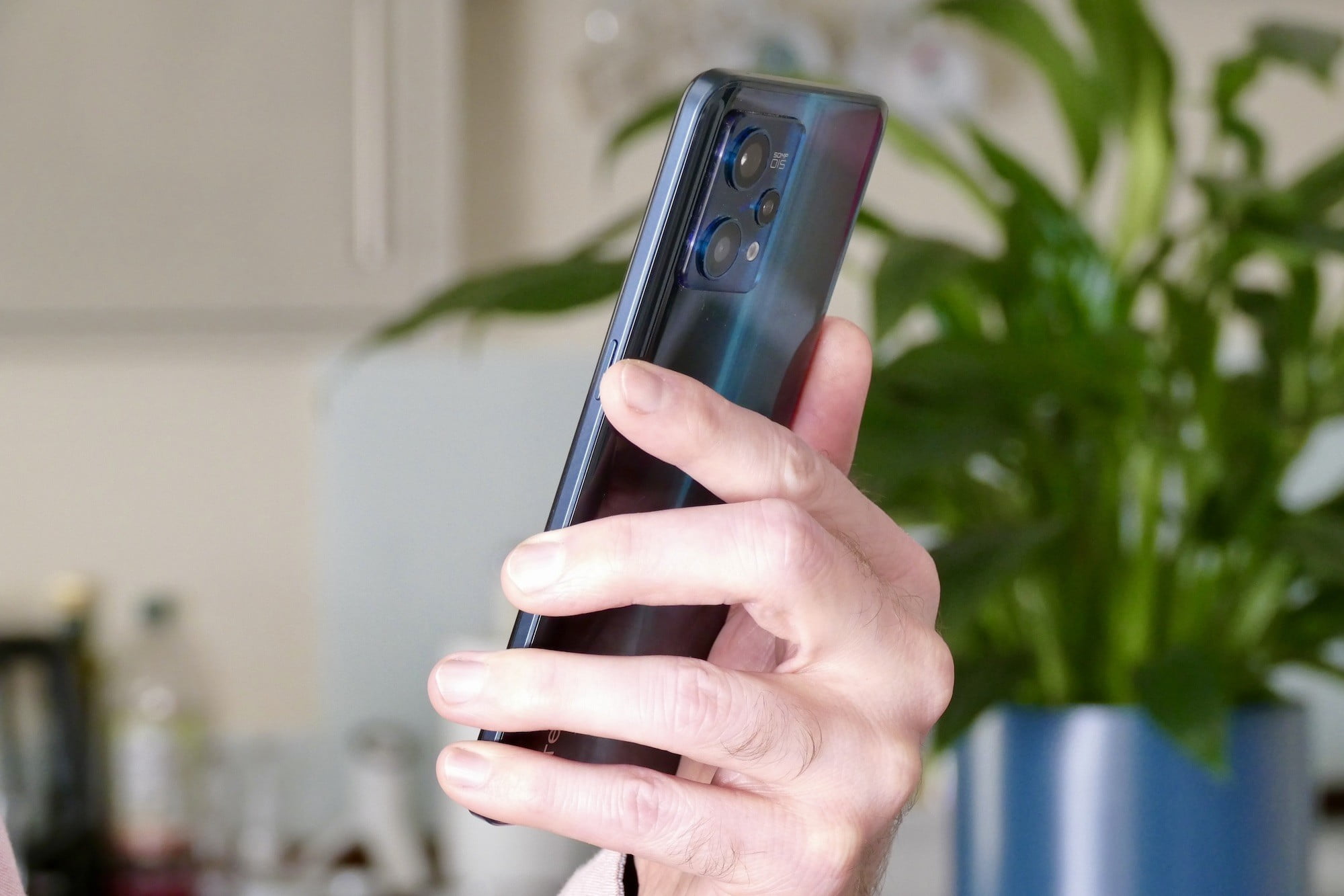 Đánh giá Realme 9 Pro Plus: Tầm giá 9 triệu liệu có là bá chủ?