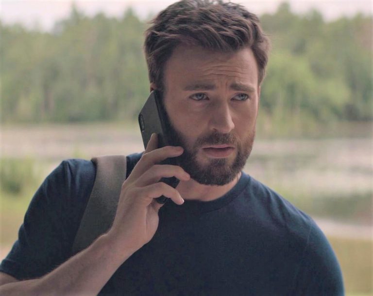 chung-tinh-nhu-dai-uy-my-dang-bai-tuong-niem-iphone-6s-du-co-iphone-13