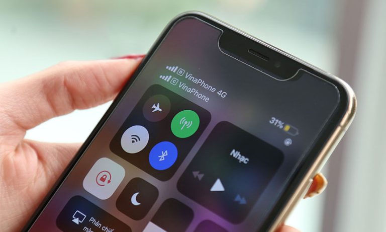 Apple sản xuất iPhone eSIM