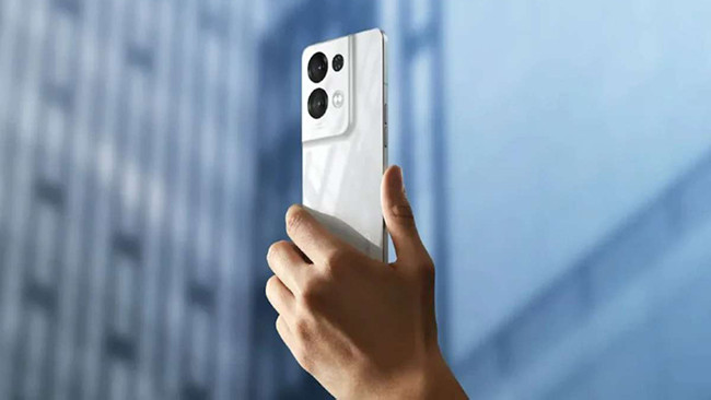 hinh-anh-thuc-te-OPPO-Reno-8Z-3
