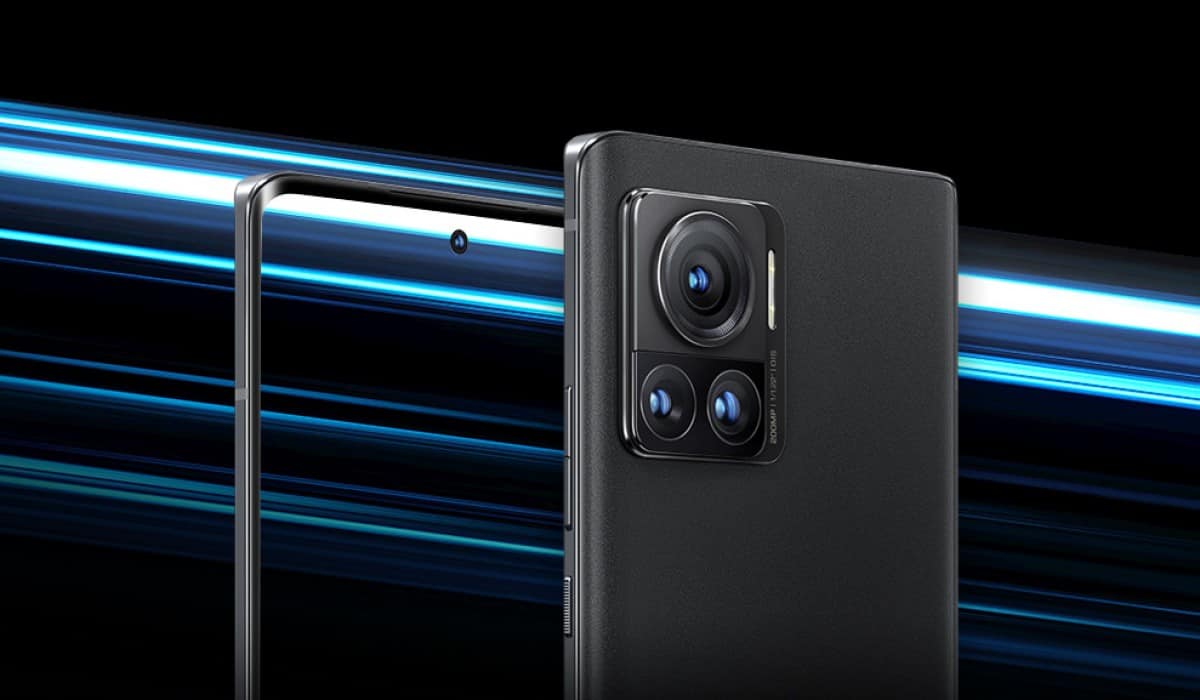 motorola-da-cho-ra-mat-chiec-dien-thoai-camera-200mp-dau-tien-cua-minh-la-moto-x30-pro-1