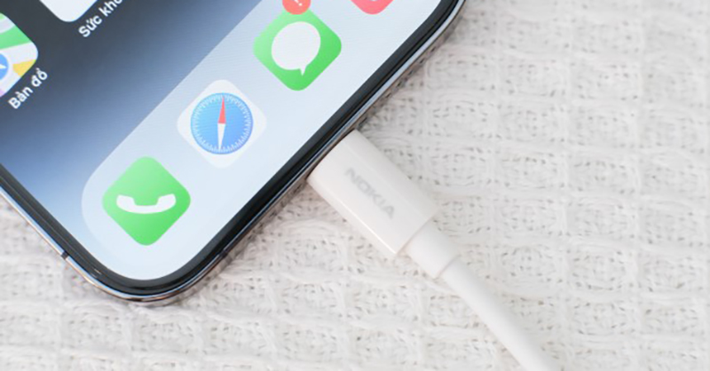 Nokia-san-xuat-sac-iPhone-3