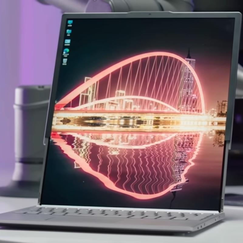 Laptop ThinkPad màn hình cuộn