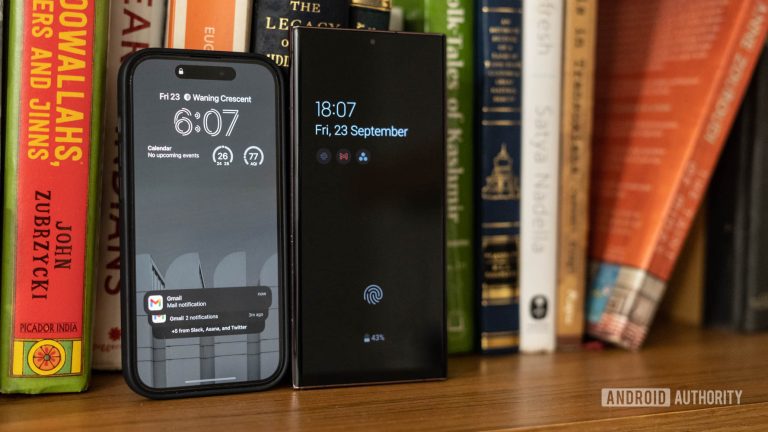 Apple-iPhone-vs-Android-always-on-display-standby-mode