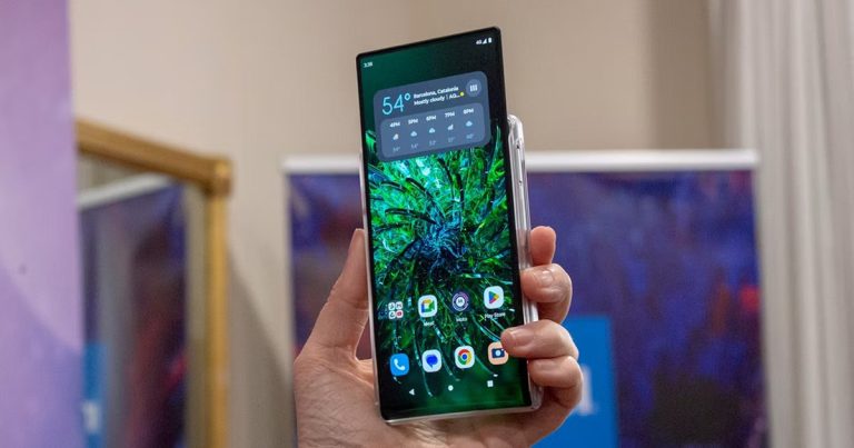 Motorola-Rizr-man-hinh-cuon-3