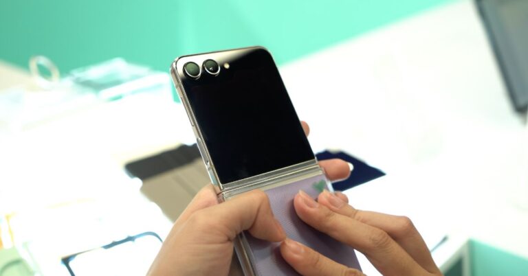 màn hình phụ của Samsung Galaxy Z Flip 5 lớn hơn nhiều-8