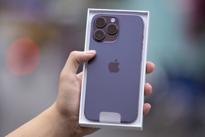 iPhone giá đắt hơn