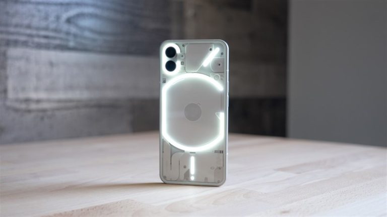 Nothing Phone (2) ra mắt