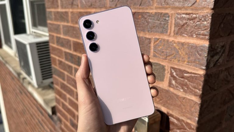 Samsung-Galaxy-S23-khuyen-cao-khong-nen-su-dung-phu-kien-ben-thu-3