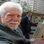 Tin được không? Cuộc gọi điện thoại di động đầu tiên đã cách đây 50 năm