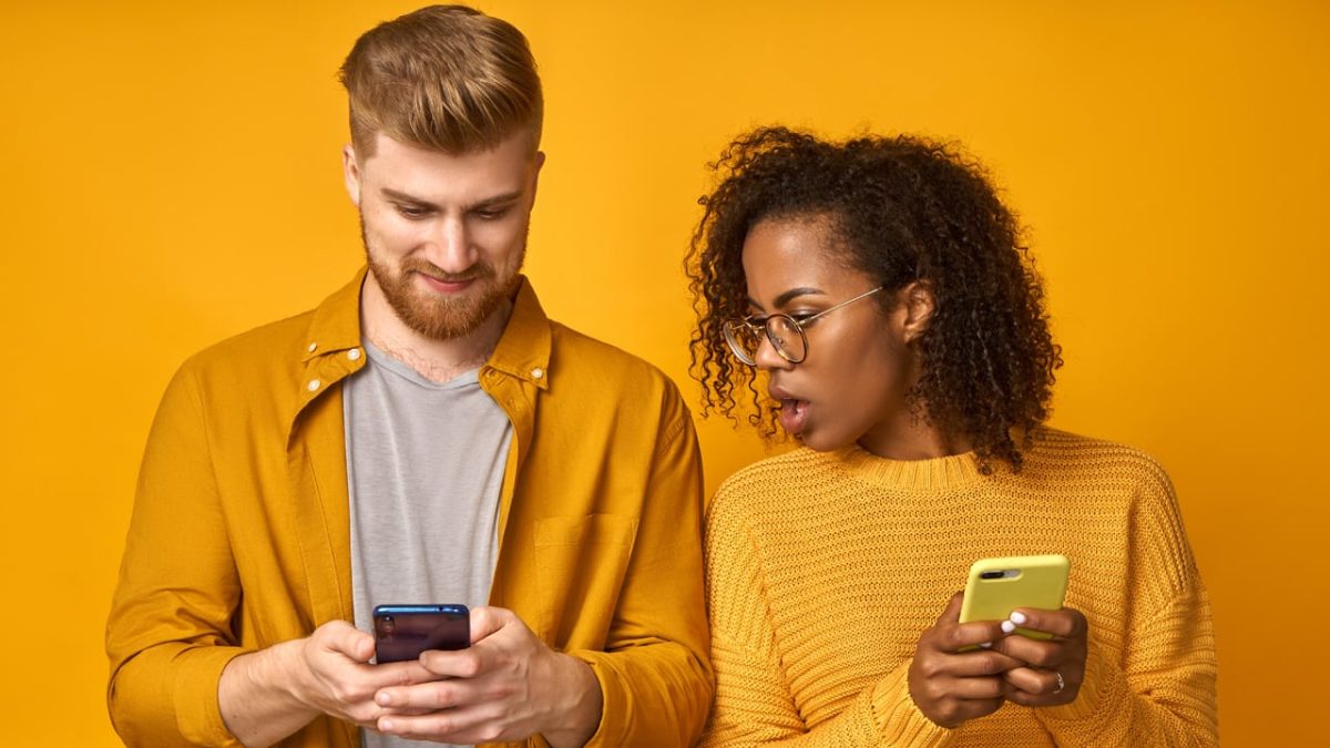 Điện thoại bị xem trộm