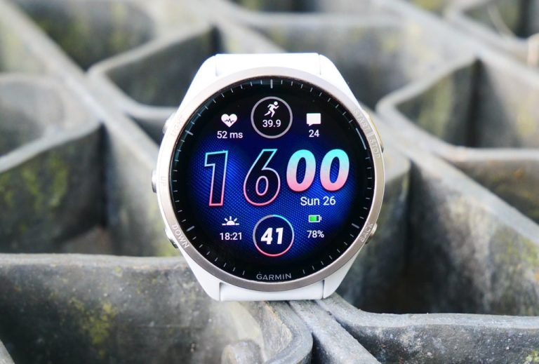 Garmin Forerunner 965: Chiếc đồng hồ cao cấp mọi đối thủ phải coi chừng…