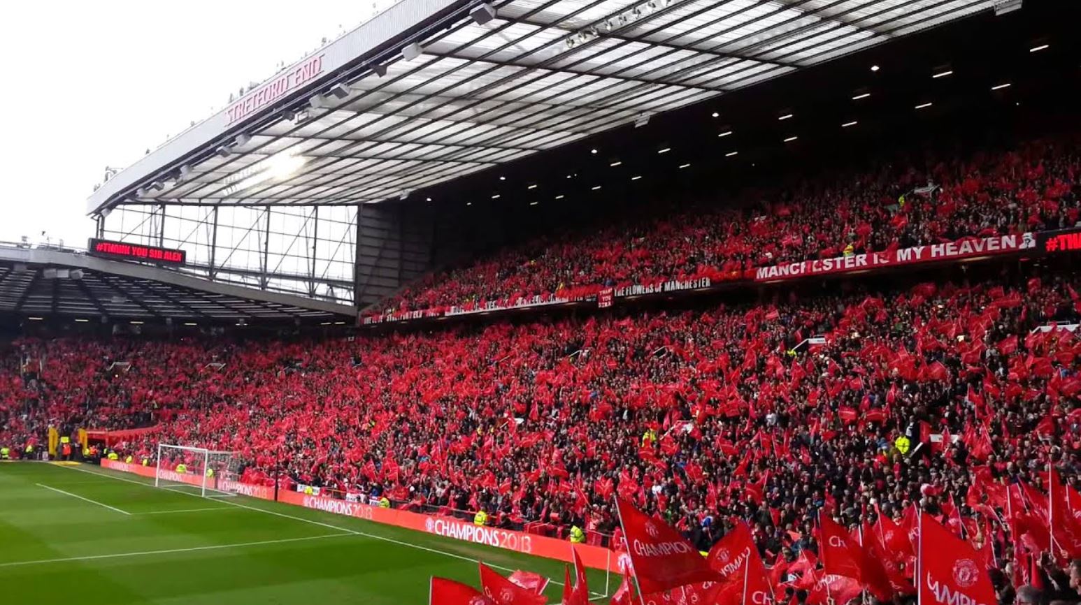 Man United Fans Singing – Stretford End Manchester