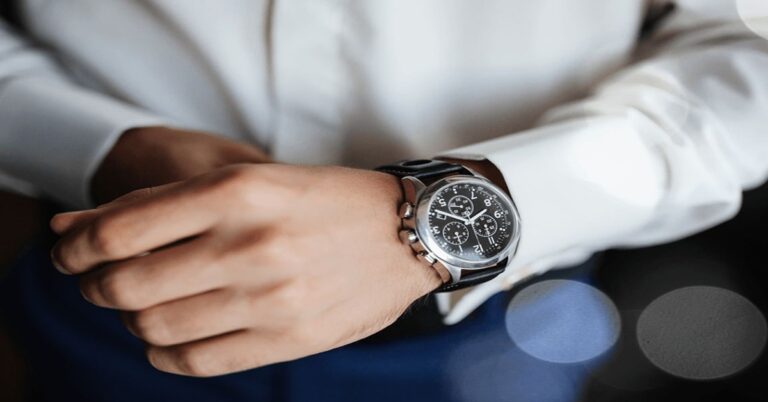 mau-dong-ho-nam-dep-nhat-hien-nay-thumb