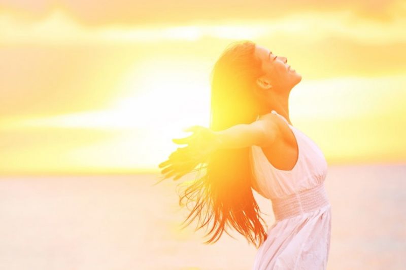 Ánh sáng xanh có lợi hay có hại?