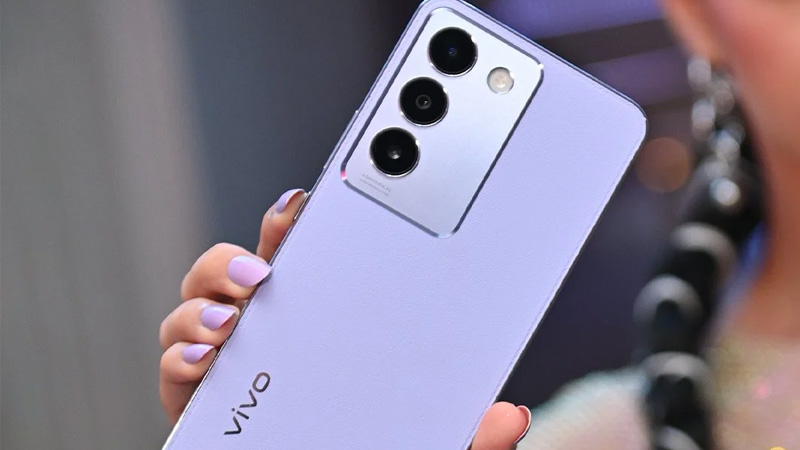 Vivo-Y100-5G-3