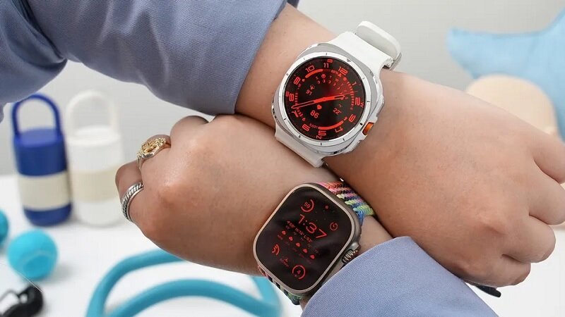 Galaxy-Watch-Ultra-voi-Apple-Watch-Ultra-2-3