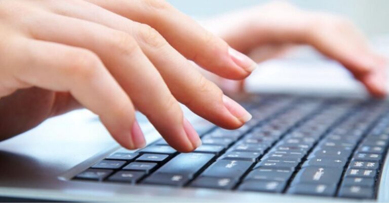 ban-phim-laptop-khong-go-duoc