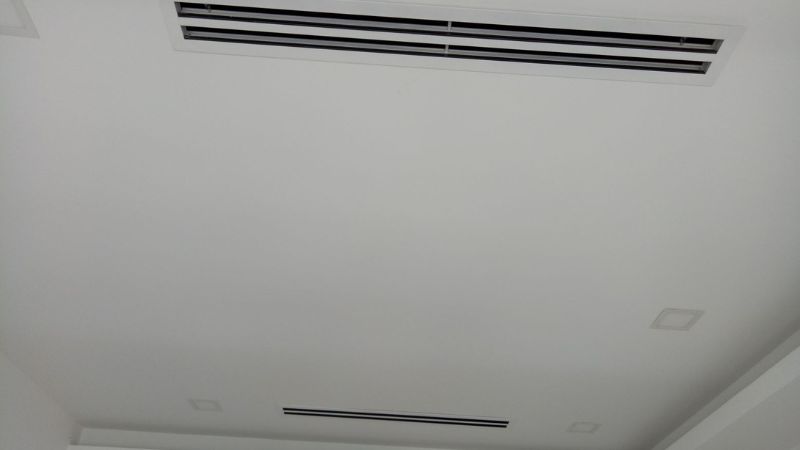 dieu-hoa-am-tran-noi-ong-gio-2