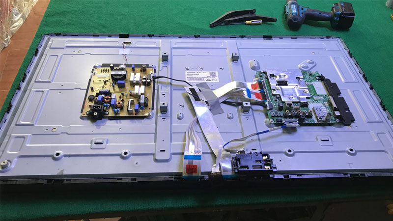 thay-man-hinh-tivi-samsung-4