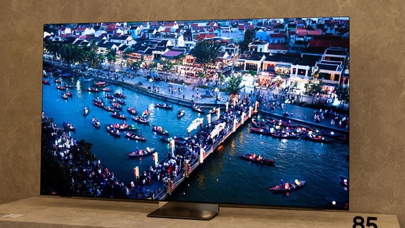 Samsung QN990F Neo QLED 8K TV