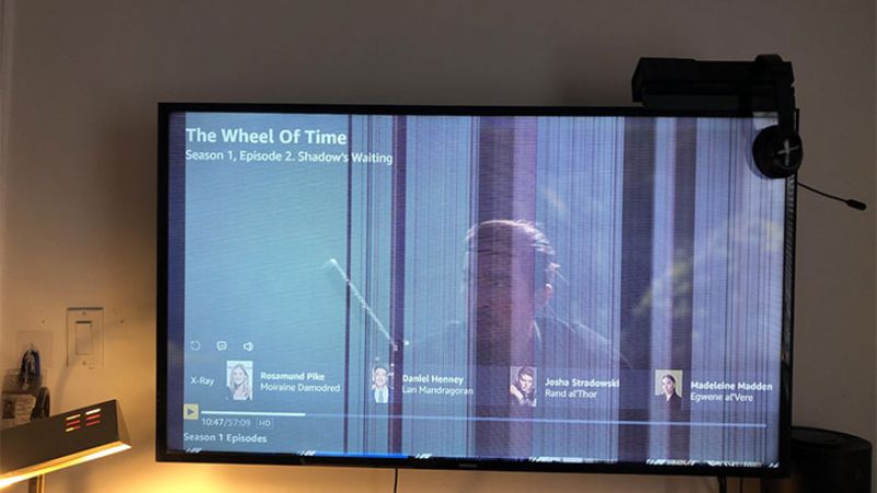 tivi-bi-soc-man-hinh-10