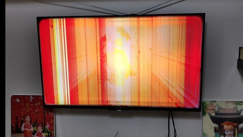 tivi-bi-soc-man-hinh-11