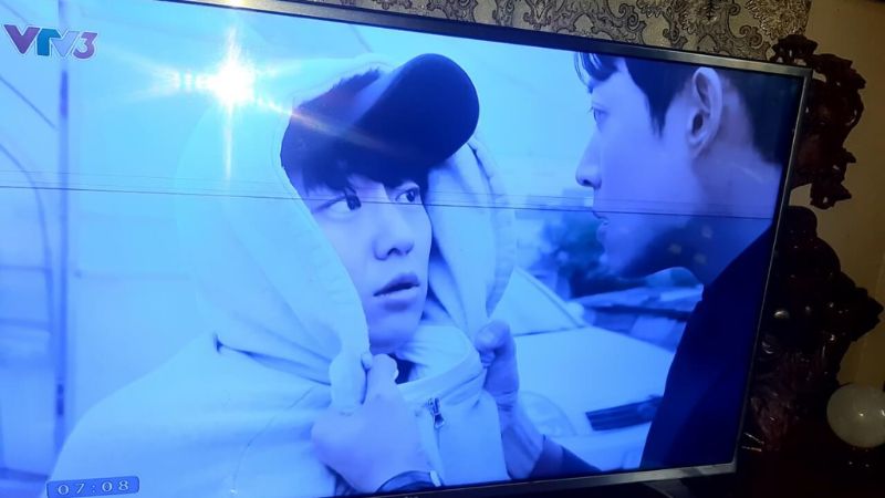 tivi-bi-soc-man-hinh-2