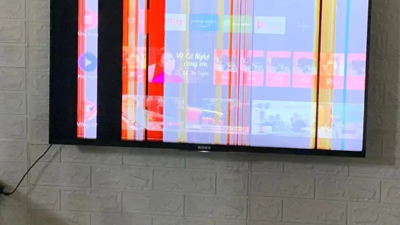 tivi-bi-soc-man-hinh-9