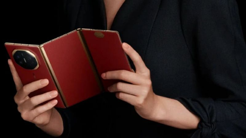 Huawei Mate XT gập 3