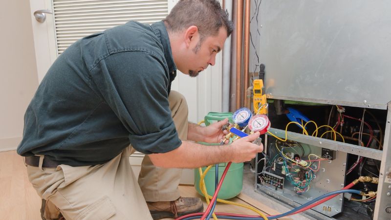 khi-nao-can-bom-ga-tu-lanh-va-cac-luu-y-can-thiet-1