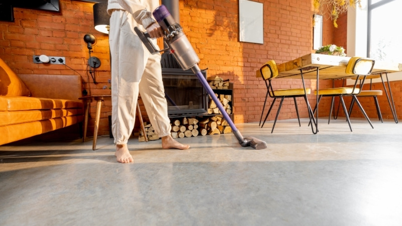 may-hut-bui-lau-nha-cam-tay-3