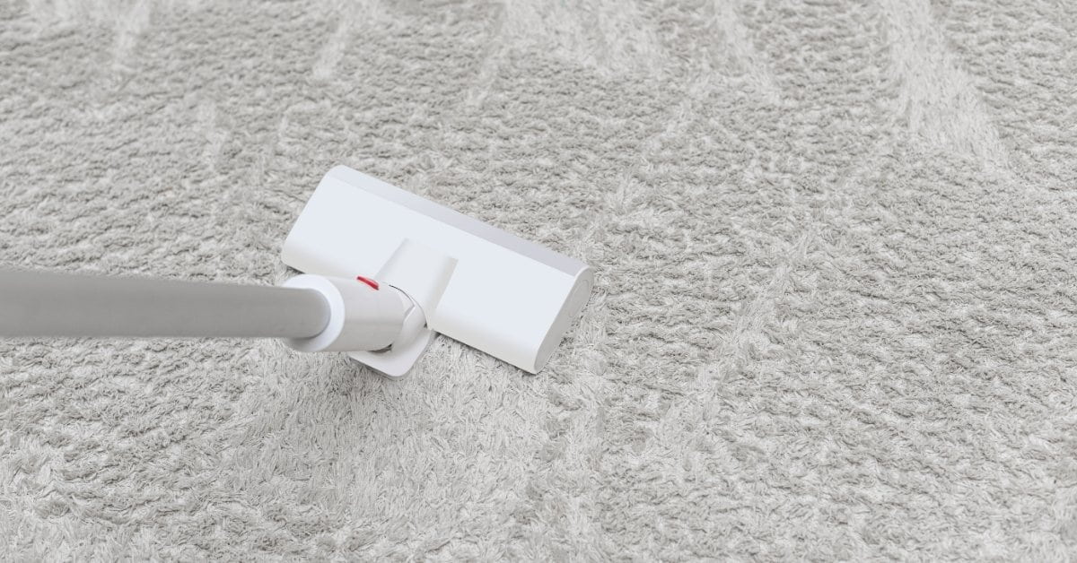 may-hut-bui-lau-nha-cam-tay-thumb-min