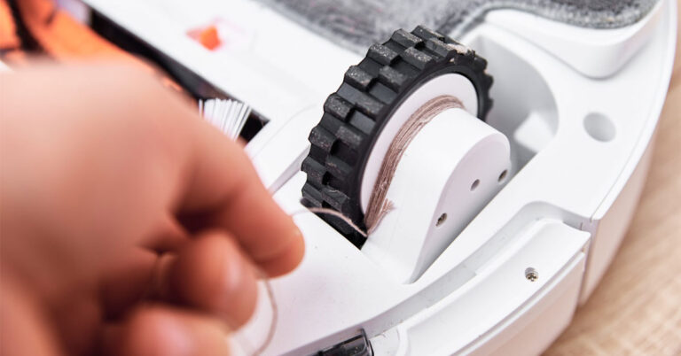 sua-robot-hut-bui-ecovacs