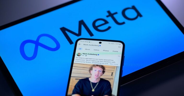 Facebook bắt đầu trả tiền