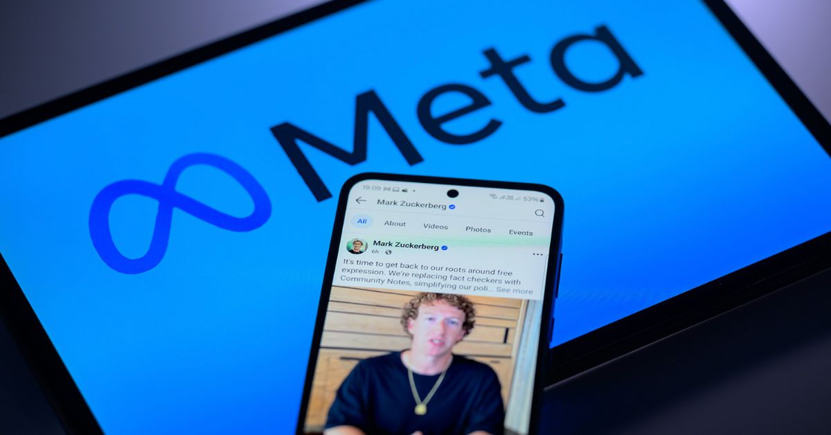 Facebook bắt đầu trả tiền