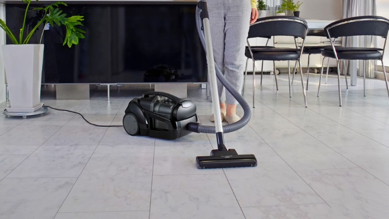 May-hut-bui-Panasonic-2000W-7