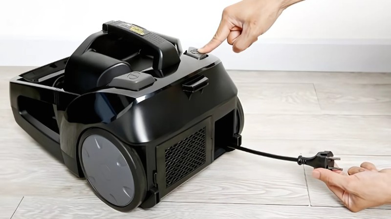 May-hut-bui-Panasonic-2000W-9