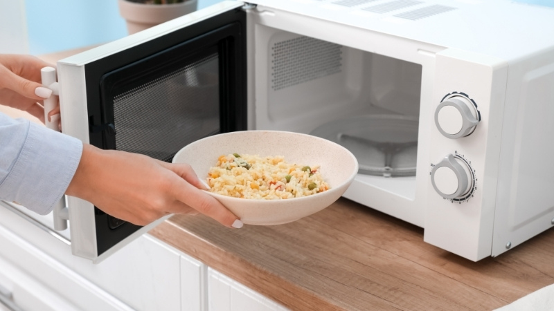 cach-su-dung-lo-vi-song-sharp-20