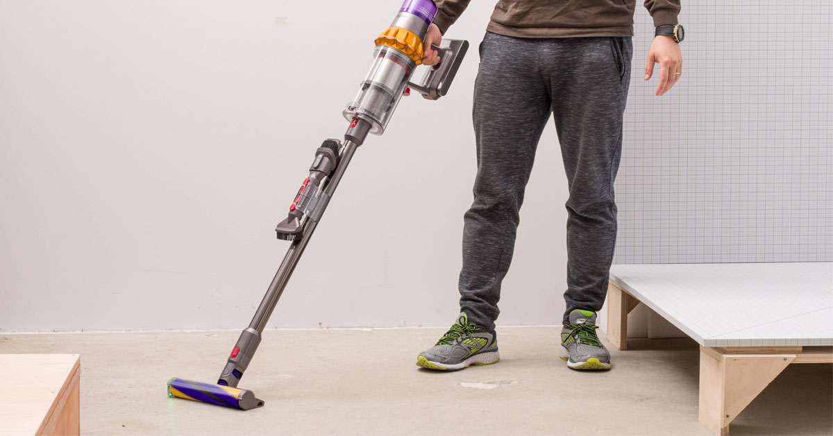 may-hut-bui-dyson-v12